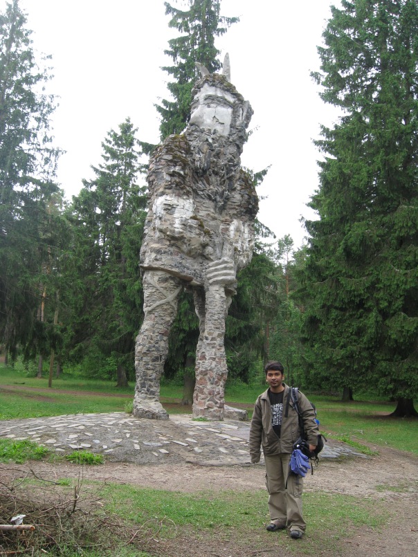 Kalevipoeg statue